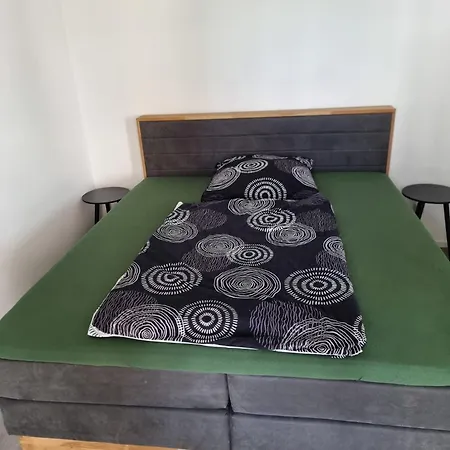 Affengruen Apartment